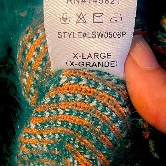 😍Arula Turquoise Chevron Sweater😍 - Picture 5 of 16